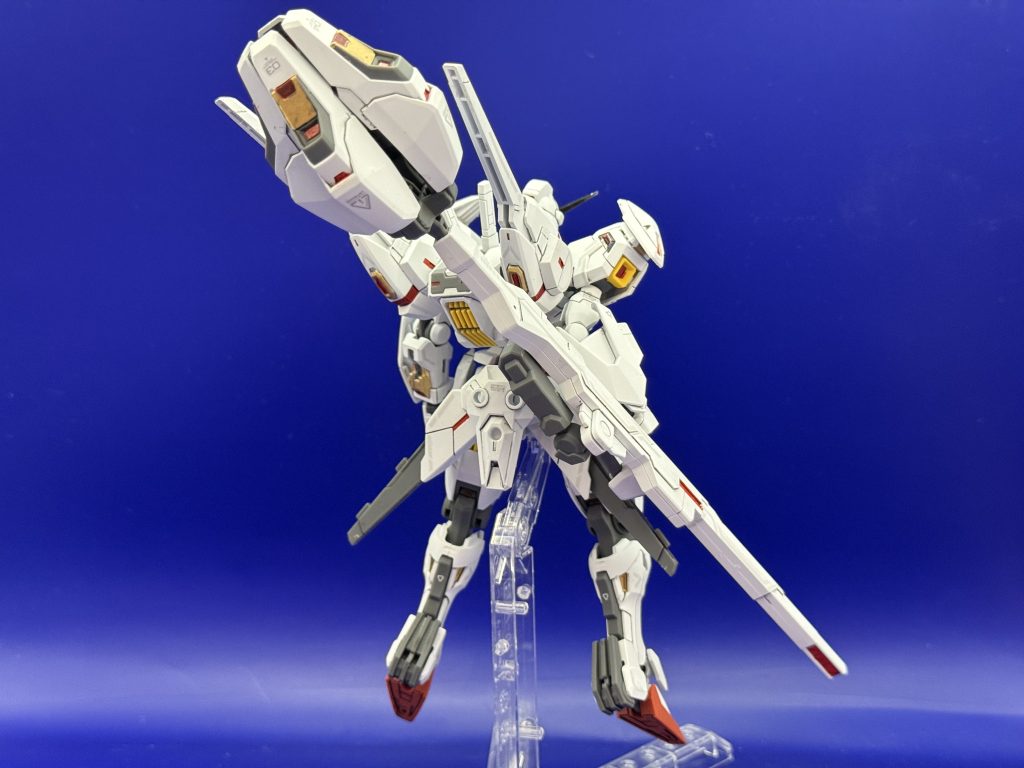 ビットオンフォォームを全身から前後でパシャリ素のキャリバーンもカッコいいですがビットオンフォォームのキャリバーンはまさに主人公機らしいカッコ良さです。 