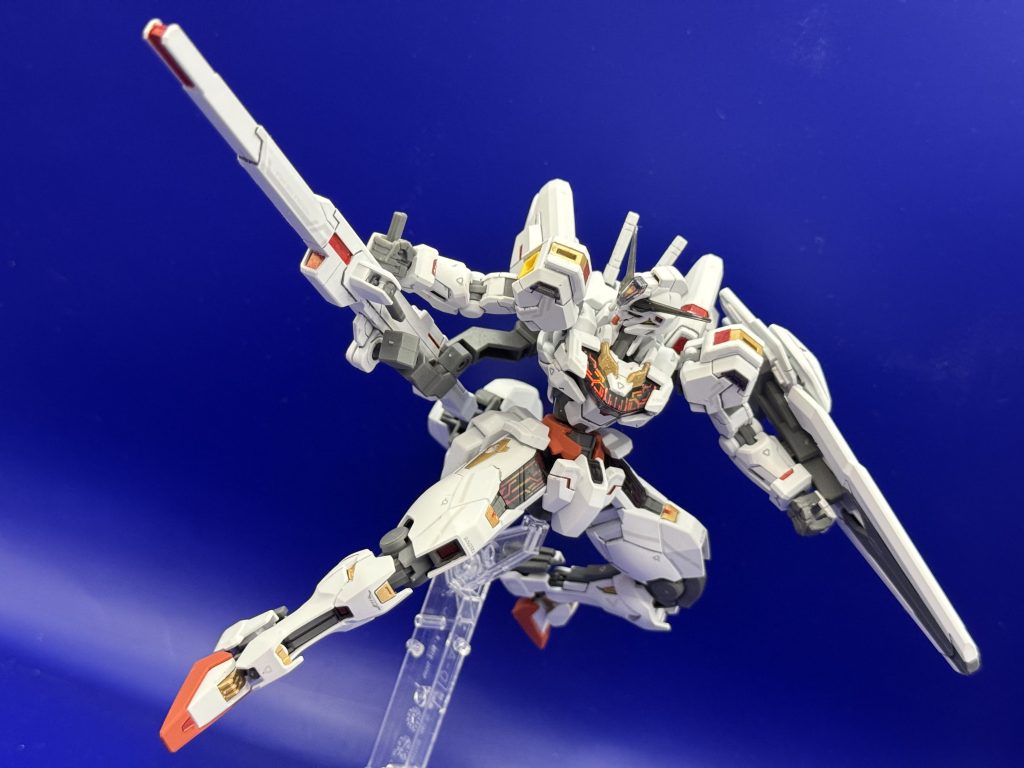 seed撃ちっぽいポーズで！ビームライフルのような通常の射撃兵装はないのでバリアブルロッドライフルでポーズです