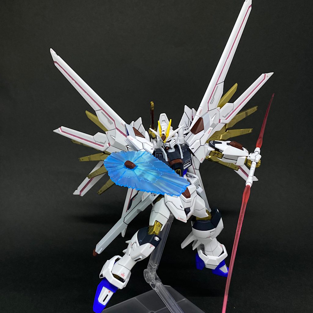 【上映1周年!】マイティーストライクフリーダムガンダム【筆塗り部分塗装】–6枚目/制作者:アガト