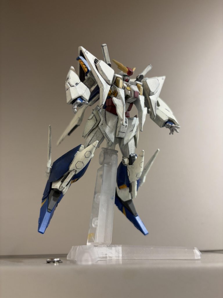 かえってヒロイックな印象になった気がします。ドラグナーぽい？いや、竜王丸？