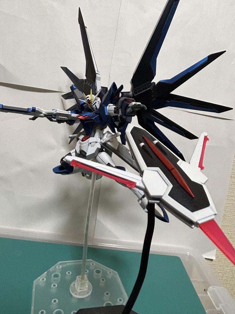 白:ニュートラルホワイト黒:メタリックブラック→プリズムブルーブラック青:GXメタルブルーブラック黄:スターブライトゴールド赤:スターブライトシルバー→クリアレッド灰色:ニュートラルグレーIIIフレーム:メカサフヘビィサーベル蛍光ピンク➕白