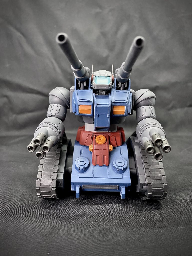 顔も薄く加工。アンテナも変更。ディーティールアップ少々。