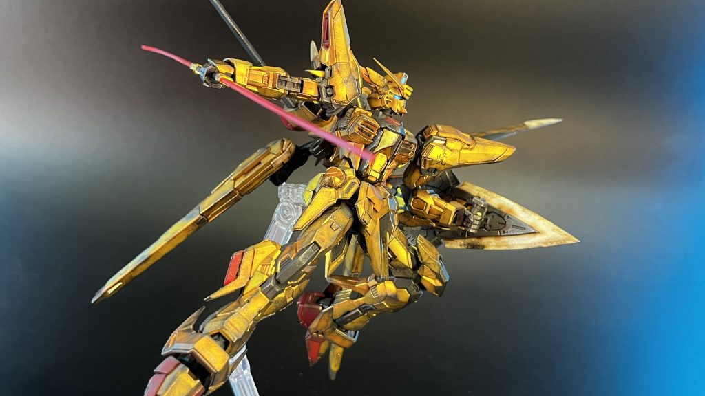 つや消しでも、光沢感は健在で、百式を、彷彿させるような色合いに👍