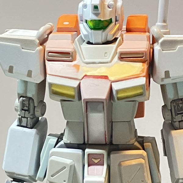 HGUC パワードジム製作5日目パワードジムに必要な部品を移植してオリジン版ジムをベースにしたパワードジムが出来上がりました〜(//∇//)簡易瞬着パテ(瞬着にポリパテの粉)を使って、ダクト内部を造形しました♪手早くしないと混ぜて1分くらいで固まり、切削も瞬着のみより楽で、隙間の多いパーツを接着する際もパテみたいに盛れるから便利です♪粉系(ベビーパウダーなど)の物を買わなくて済むから節約出来ますね〜コクピットの形状も変えました股間部もパーツを移植、ほぼポン付け膝アーマーは少し角度が変わったからプラ板貼って修正スネの追加装甲も移植しましたあとは頭部と武器類‼︎パワードジムのバズーカー細いからジムのハイパーバズーカーを持たせたいと思いますそのままでは持たせにくいのでなんとかしたいですね〜♪（2枚目）