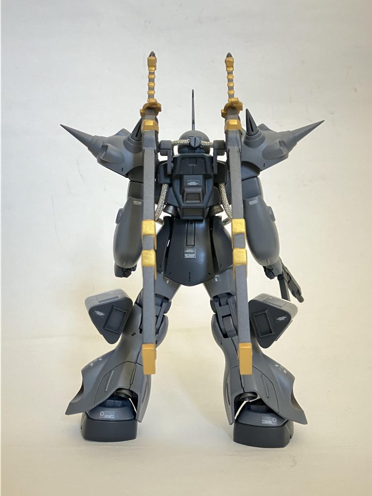 刀はビルダーズパーツの物を使用バックパックもイフリートナハトの余剰パーツを使って、シルエットがイフリート改のように