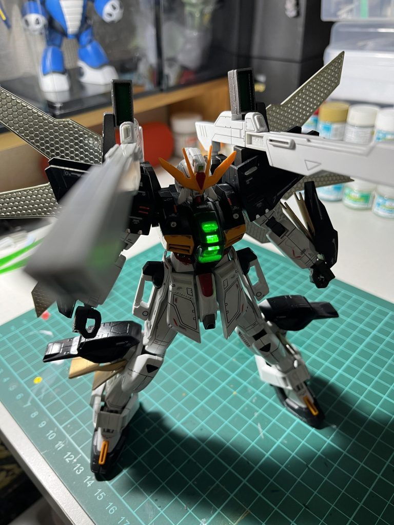 左足のラジエータープレートが閉じてしまっていますが…年代物なので固定が難しい😓