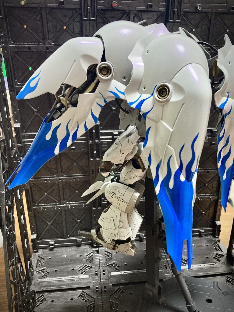 白地にクリスタルカラーのアメジストパープルからのファイヤーパターン