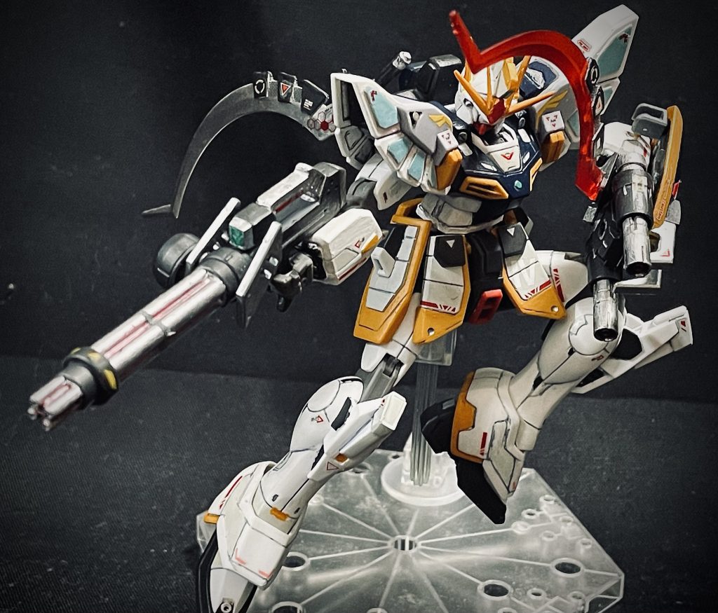 ビームガトリング形態シールドはバックパック以外に腕にも装備可能