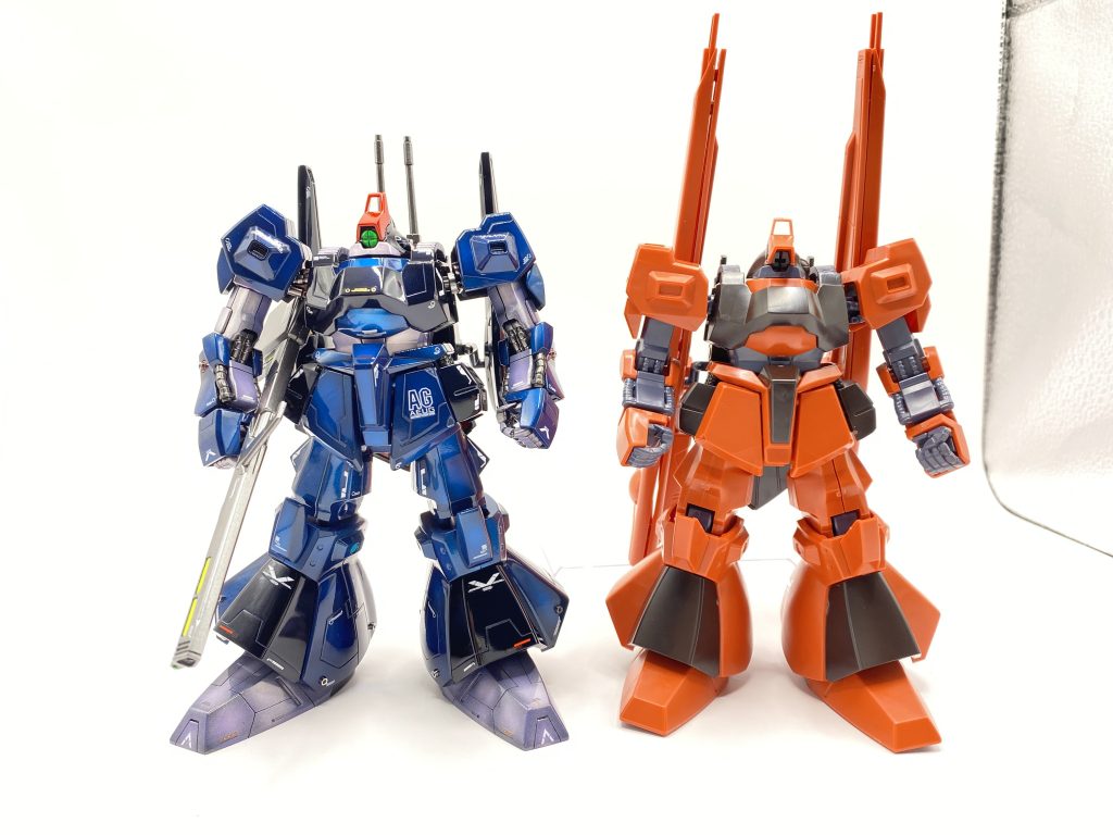 次に手をつけた仮組シュツルムディアスと並べて見ました。身長差が…プロポーションが…リニューアルされた意味が理解出来ます。これはコレでカッコいいんですけどね、足廻りの延長メインで製作しようかなぁ