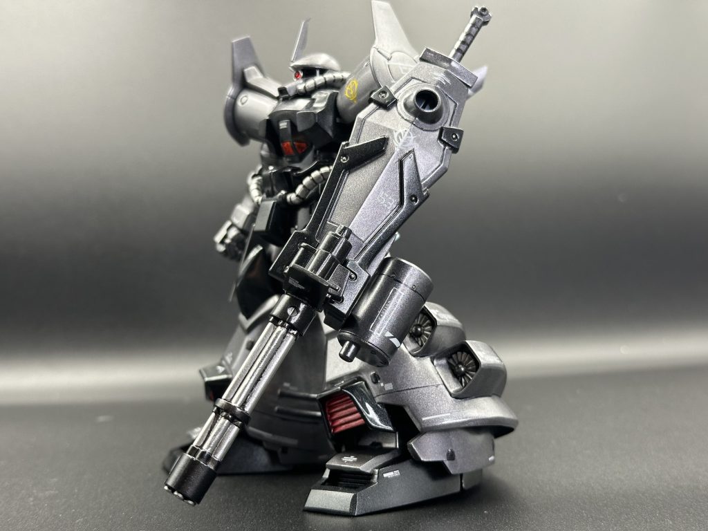 ガトリングの合わせ目が銃身のど真ん中なのホントにやばいと思います(汗　ここも接着剤流し込みで消しました。