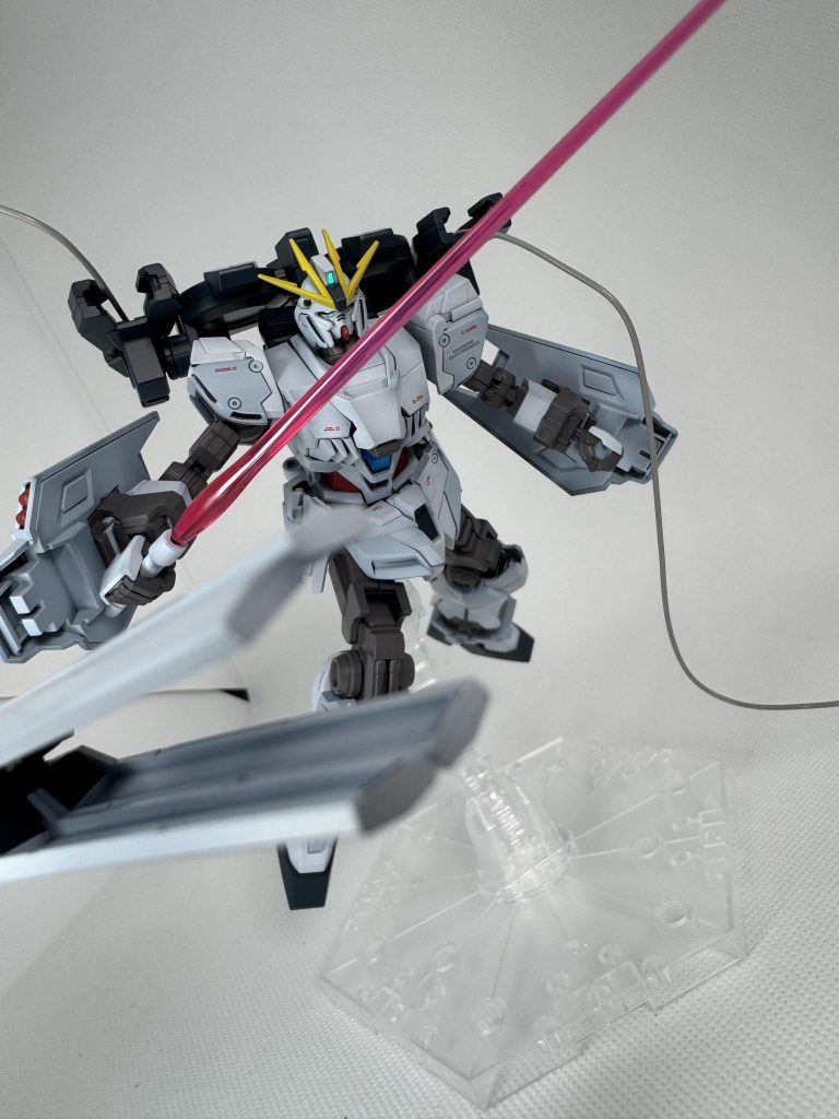 ナラティブガンダムB装備–3枚目/制作者：mt.kuro