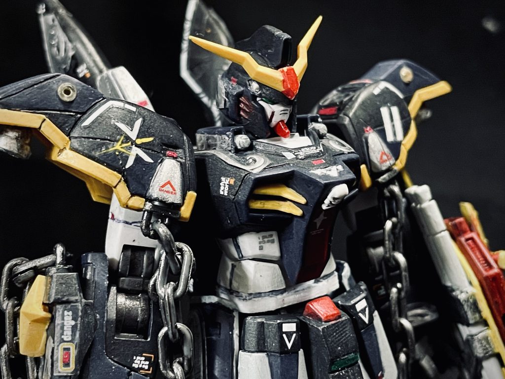 鎖は太い気もしましたが、金属にするとマグネットと干渉して変な動き方をするのでこれ一択でした。