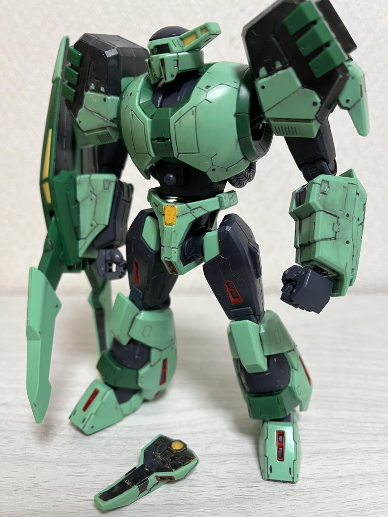 股と前掛けにアポジモーター？を追加しています