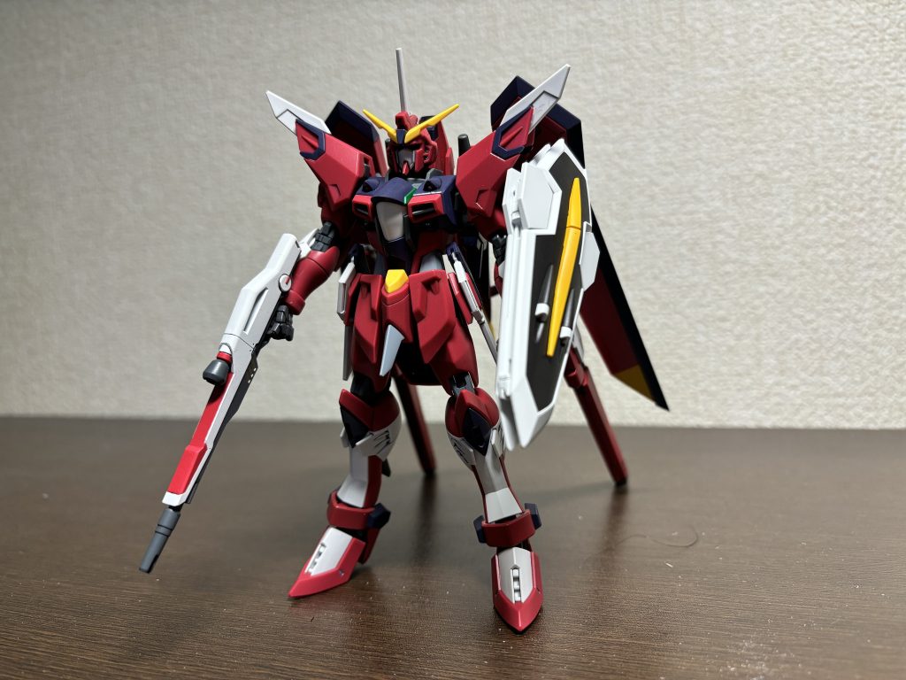 本体はカラーリングを少し変更して、バックパックの取り付けをマイフリにした意外イジっていないので名前負けしているかも知れませんねw