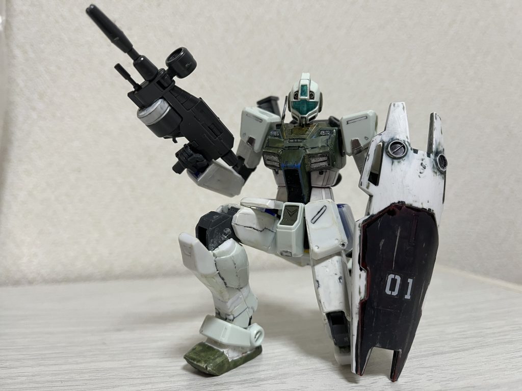 太腿を伸ばし脛を縮める→脛の長さをを戻して靴？を縮める という流れで良い感じの膝立ちが出来るようになりました。後の改造ジムシリーズの元になりました。