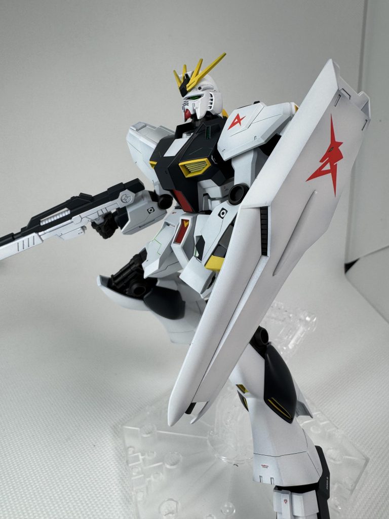 νガンダム–3枚目/制作者：mt.kuro