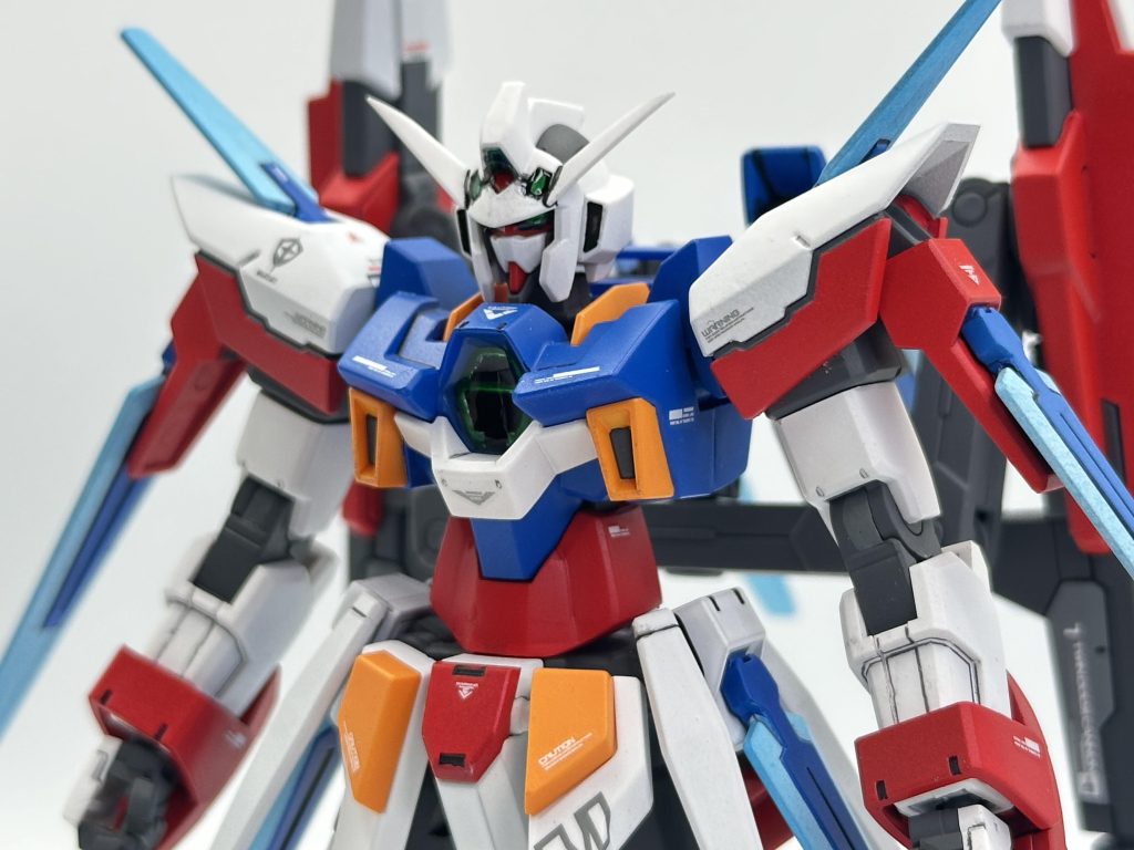 センサー類はレジンで光沢と奥行きを足してます。