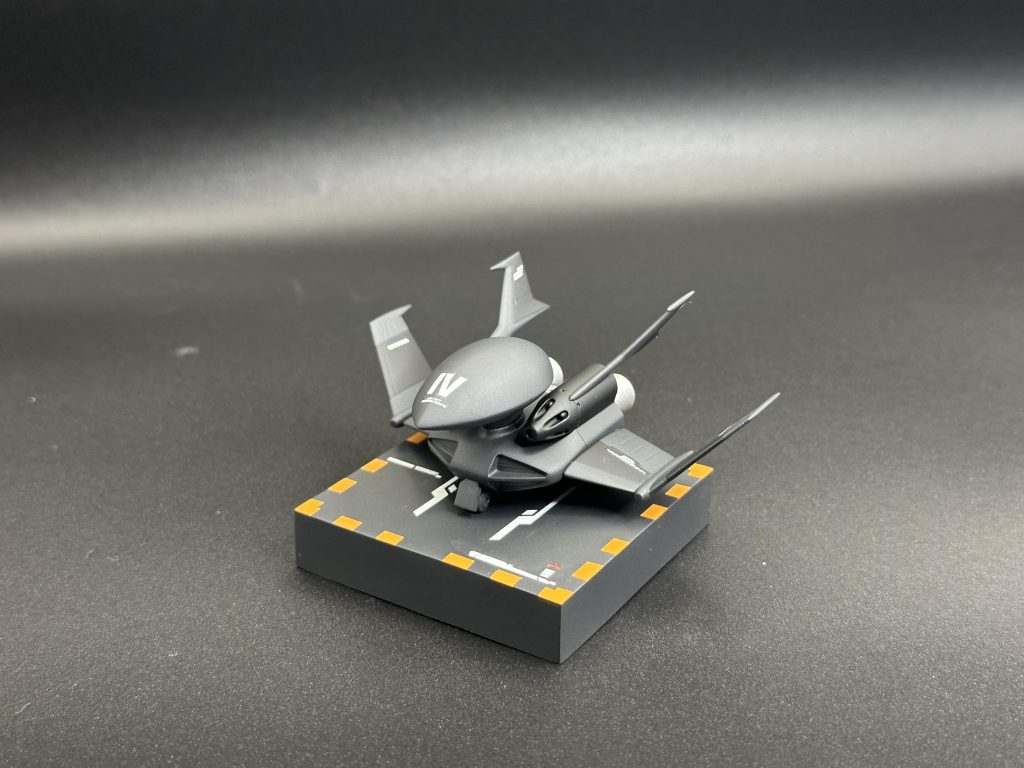コックピットが装甲に覆われて、操縦席が全天周モニターになってるのが大好きです。
