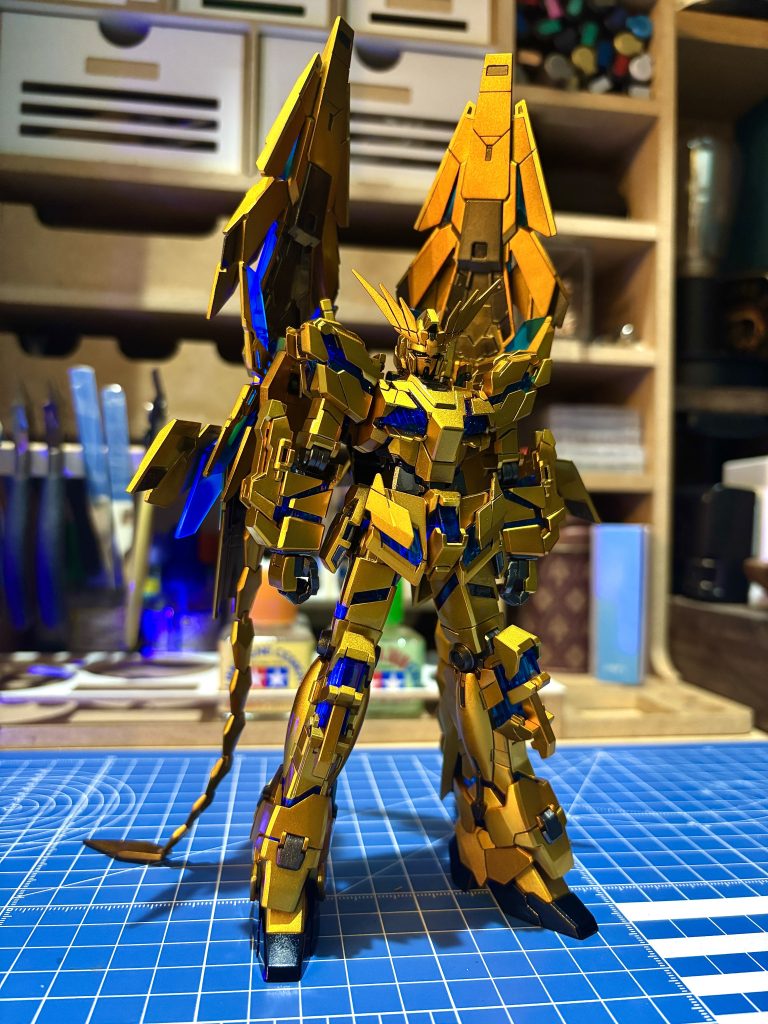 もともとスタイルがいいので改修はせずに塗装だけ行いました。クリアイエローとクリアオレンジを調色して狙ったゴールドになったと思います。