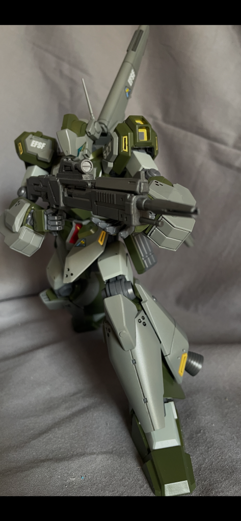 どうせなら、ジムスナイパー2みたいに、カッコいいスナイピングポーズがとれるように関節を改造してもよかったかも(無理w)