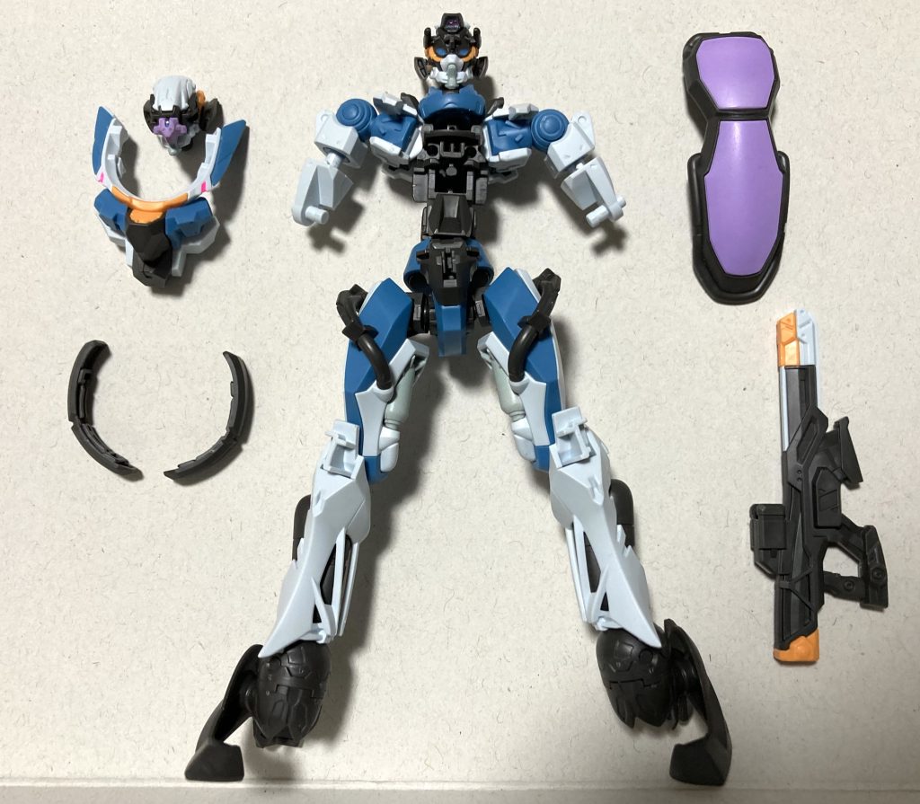 乾燥待ちで簡易的なフレーム構造を感じて、幸せのやって来る足音をきいていた。