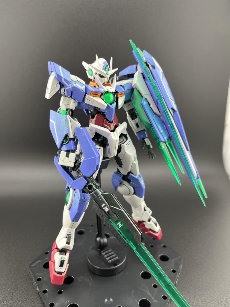 フレーム　タミヤ:ガンメタル青　ガイア:ミリオンブルー白　ガイア:ニュートラルグレー1赤　クレオス:MSシャアレッドオレンジ　ガイア:パールビビットオレンジ