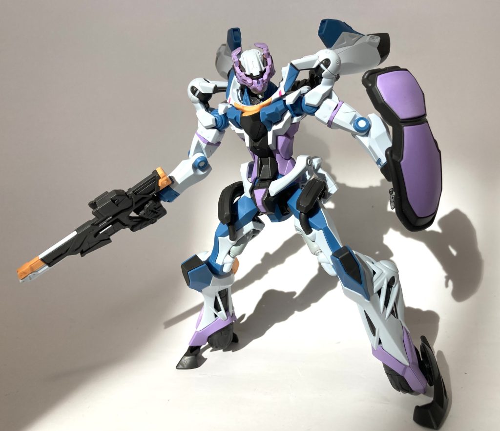 非展開頭部が好き。配色もそっちをメインにしたけど。フルパワーのときだけ展開で、デフォは非展開と言う訳ではなさそうですね…。