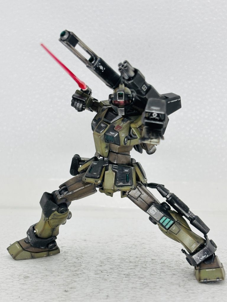 ガトリングガンとビームサーベル。