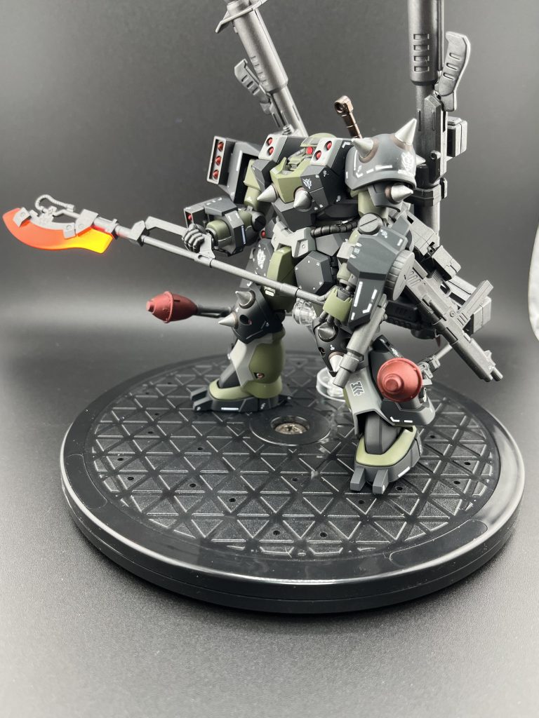 まぁもうザクと呼んでいいのかどうか🤨