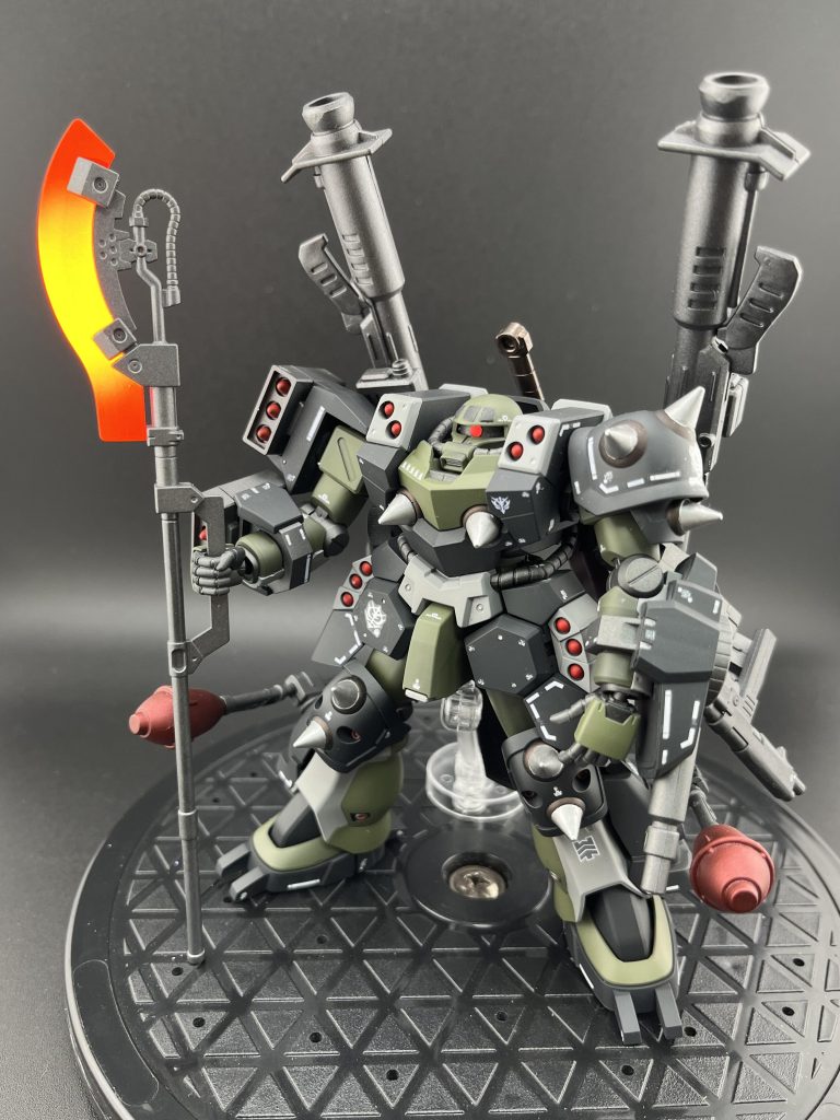 最初っからいじってあるやつはいいですね🙂フレーム 武装　ガイア:ガンメタサフ外装グリーン　ガイア:オリーブグリーン　　黒　ガイア:ジャーマングレー　　グレー　ガイア:ニュートラルグレー3　　赤　タミヤ:エナメルレッドヒート系武装には蛍光塗料がキまりますね🥰