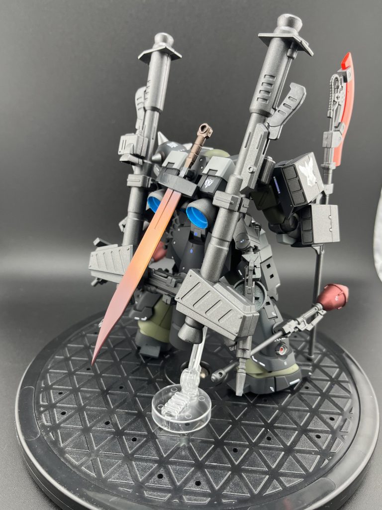 バズーカ・シュトゥルムファウストはMGケンプファから、ヒート剣はMGグフカスタムから貸してもらいました👌バランスよりインパクトが欲しかったのです🙄