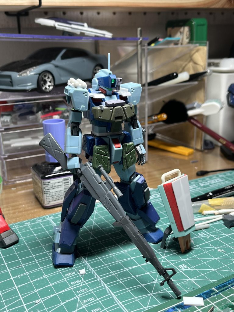 古いキットはフレームがないから延長工作が楽でよかったです手足は後ハメは不要でしたのでよかったです！ジムスナイパーってかっこいいからいじり始めると止まらないですよねー　ホワイトディンゴ隊の中で一番作っててたのしかったかな！SNS始める前に一度つくったことあるので改修は楽でしたー