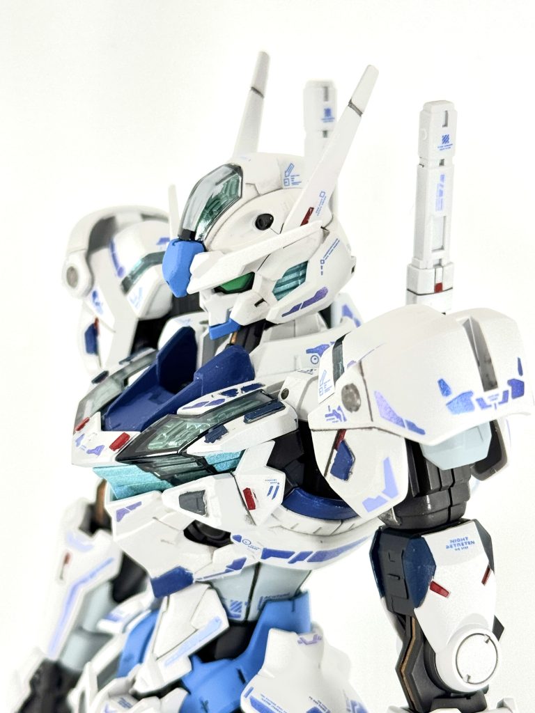 塗装レシピ白外装　Gニュートラルグレー1ライトブルー　Fジェネシスブルーフレーム　Gメカサフヘヴィ他はシタデルカラー何色かで筆塗り 