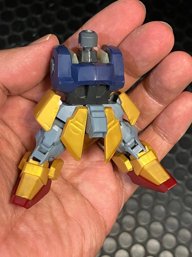 足と胴体の途中さぁ何を混ぜてるでしょう?