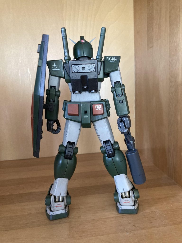 手に持ったときに適度に重みを感じて所有欲を満たしてくれますね。オークションで嫁に行ってしまいましたが...手に入れる機会があればまた作りたいキットです。