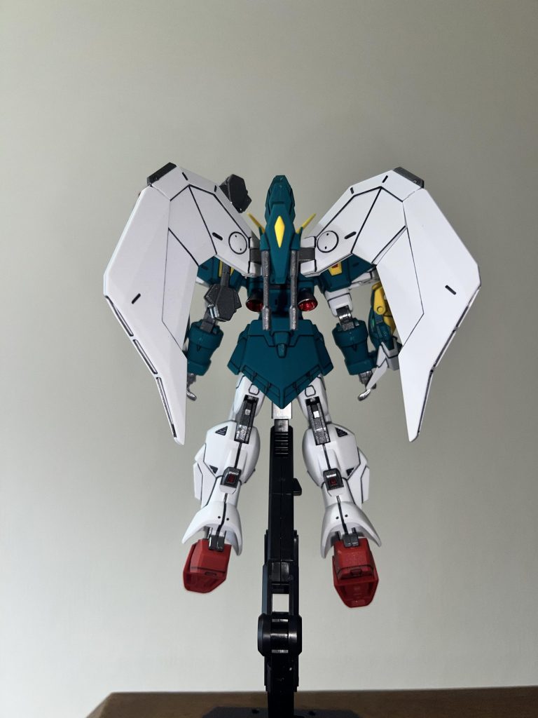 グレーパーツはタミヤのライトガンメタル吹いてます。