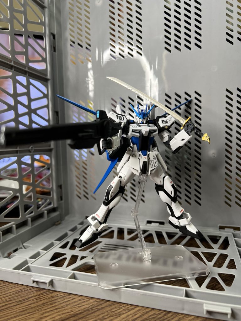 ストライクガンダム＋エールストライカー弍式〝ミカヅキ〟–8枚目/制作者：真樹京介