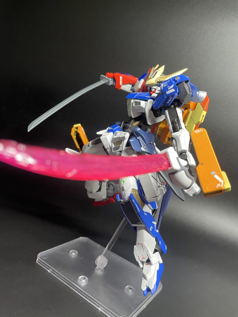 ビルドシリーズ恒例の最終形態、絆の合体機。少し無理矢理かもしれませんが「私を使え！」とか言う人もいるので大丈夫だと思います（謎）無印ダイバーズだけなんでああなったんだろう……まぁチャンピオンだしな……