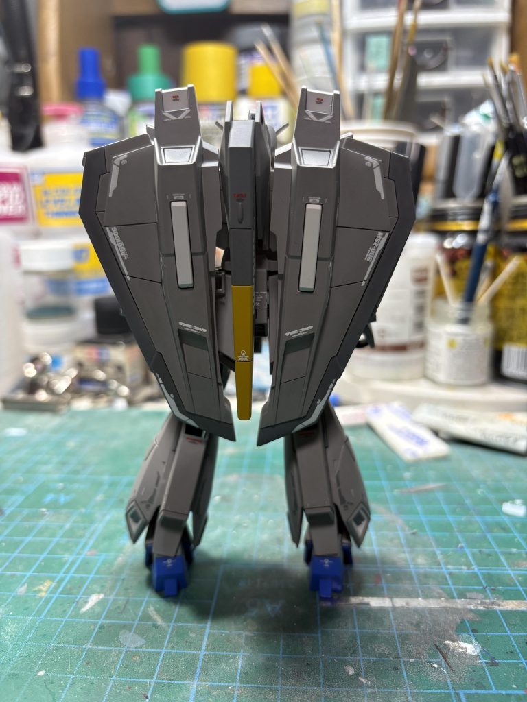 スタビライザーの一部をイエローで塗りC1カラーに近づけるようにしてます