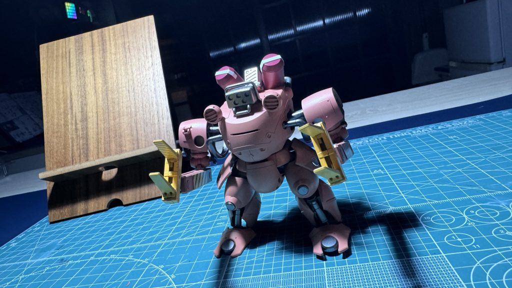 なんとも言えないこのフォルム作業用なのに武器までついててある意味万能w今回はロボットらしくアーム仕様にしてみました☀️