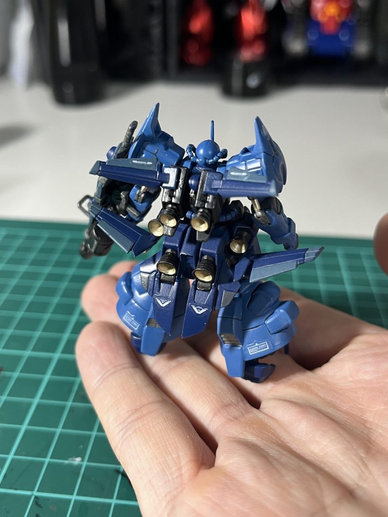 背面から手乗りスタイル🤣