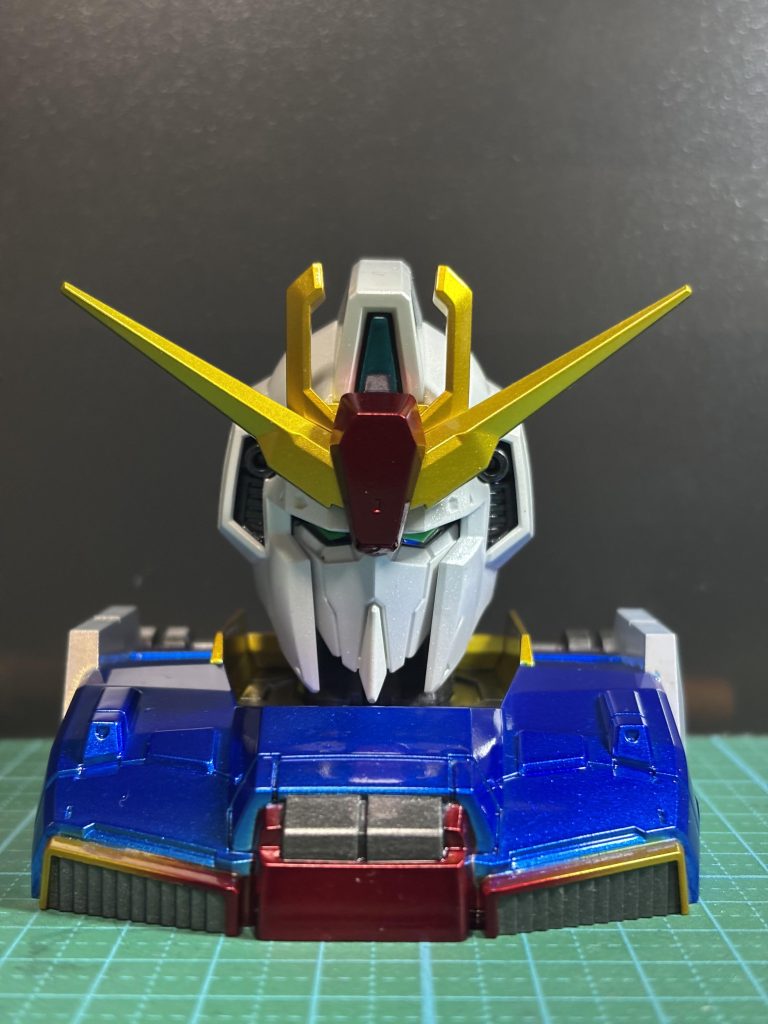 胸元のマスキングしくじってグラデーションかかってしまいました…