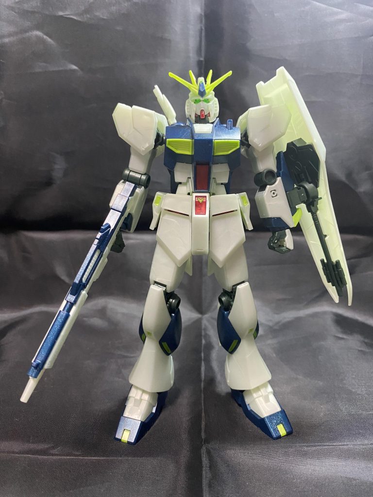 サイコフレーム発光verを年末に手に入れまして組んで見ました。