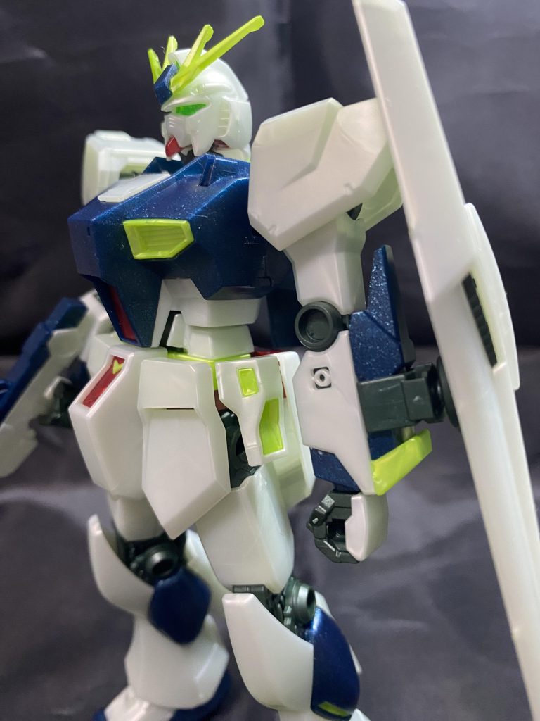 全身ラメラメです。