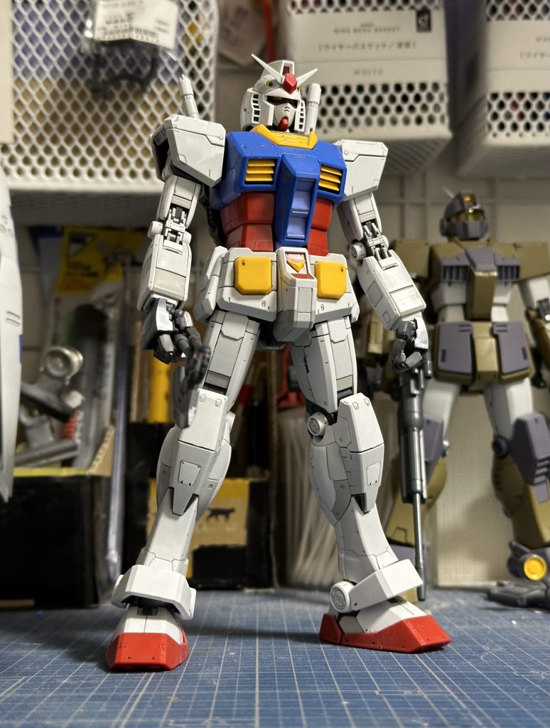 ジークアクスフロント右側。ヒートホークがよく見えないので、ジークアクスっぽくない。