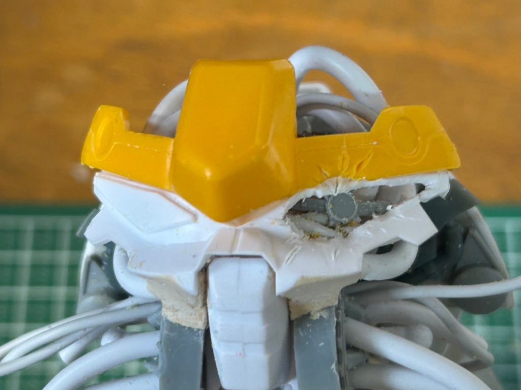 リューターで各所にダメージ加工施しました。(・∀・)ニヤニヤ