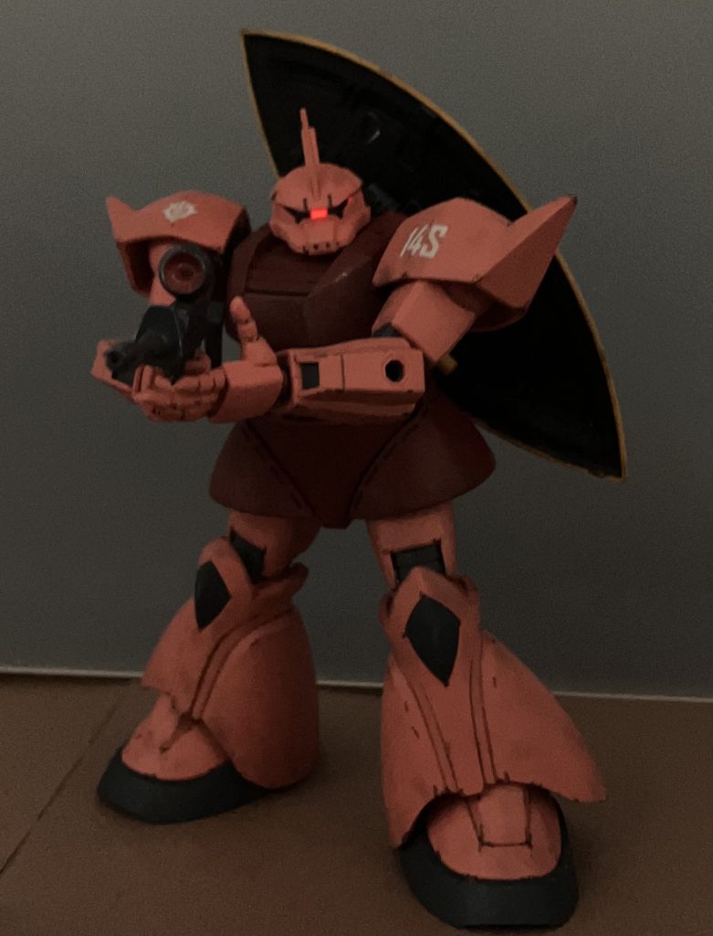 モノアイを光らせます