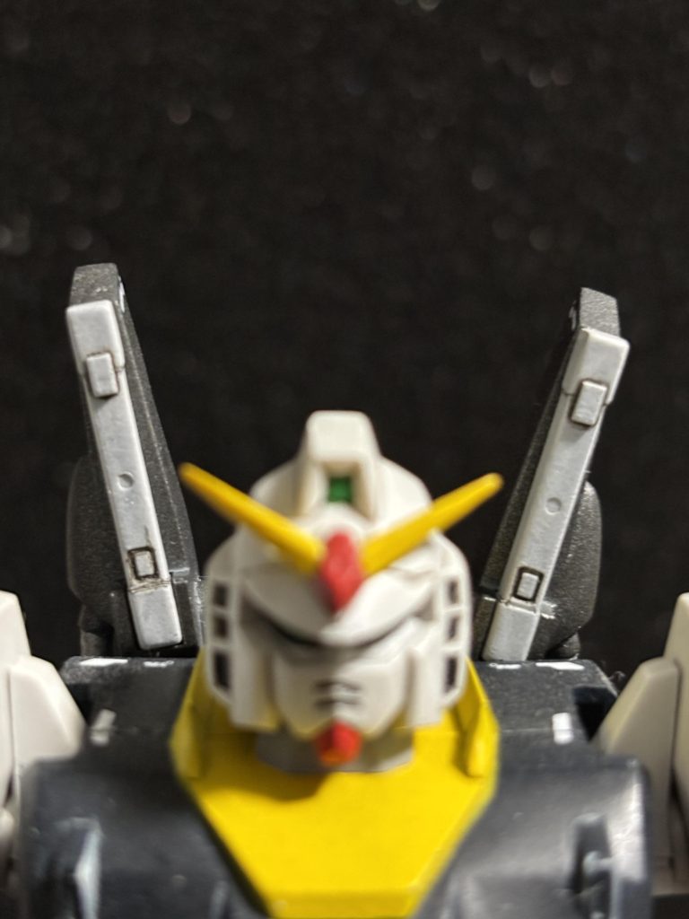 失敗は、バックパックに取り付けたビームサーベルの持ち手部分を上下逆に取り付けていた事です。