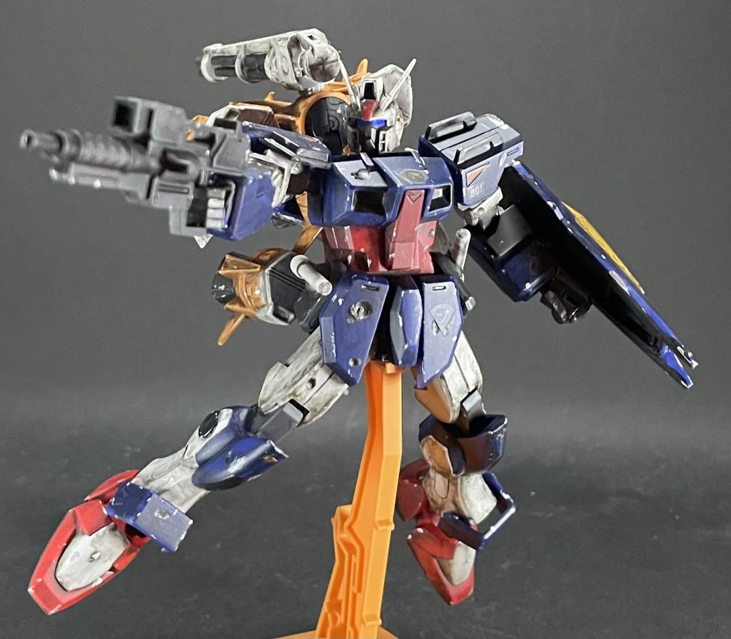 リューターで傷をつけるなど、いつも以上に汚しています！