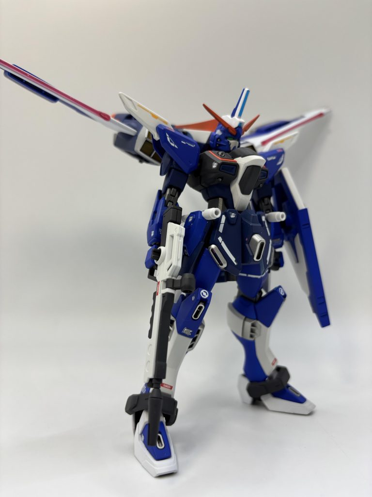 腰周りのブルーはインディブルー、ブラック、デイトナグリーン、蛍光ピンクで調色しております！